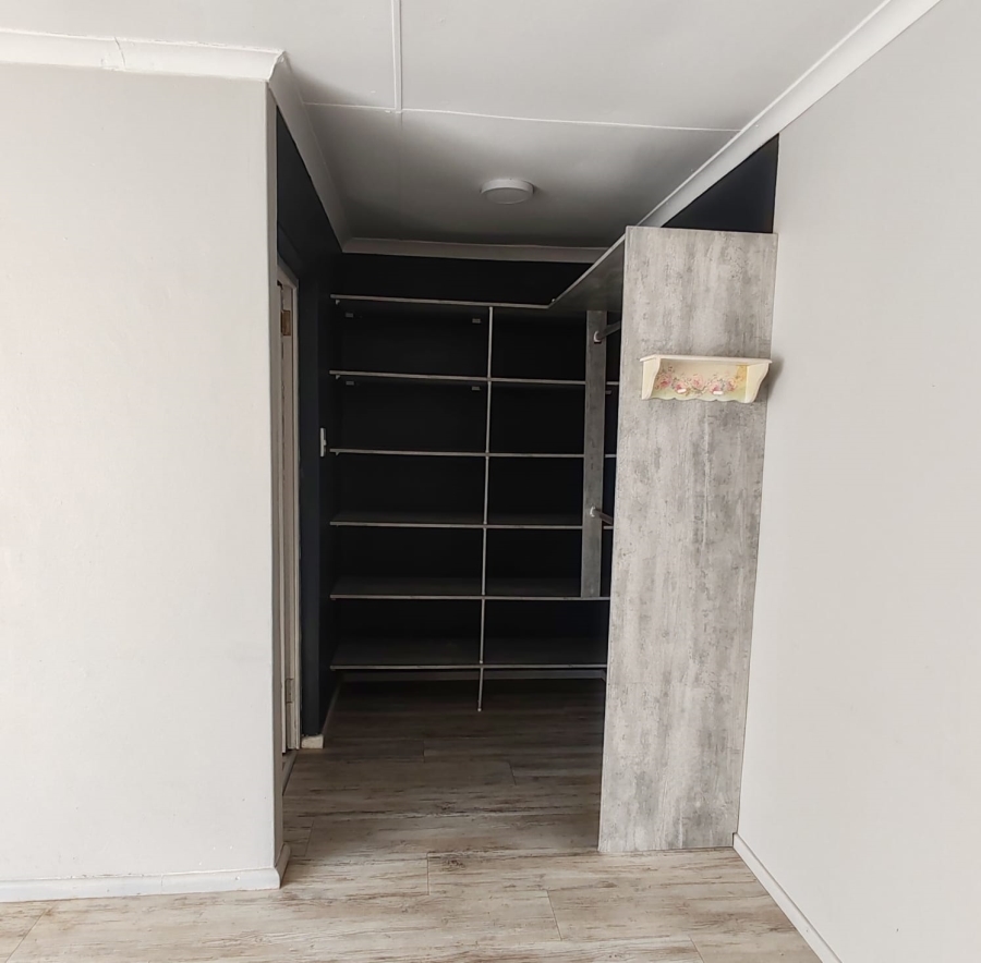 3 Bedroom Property for Sale in De Kelders Western Cape